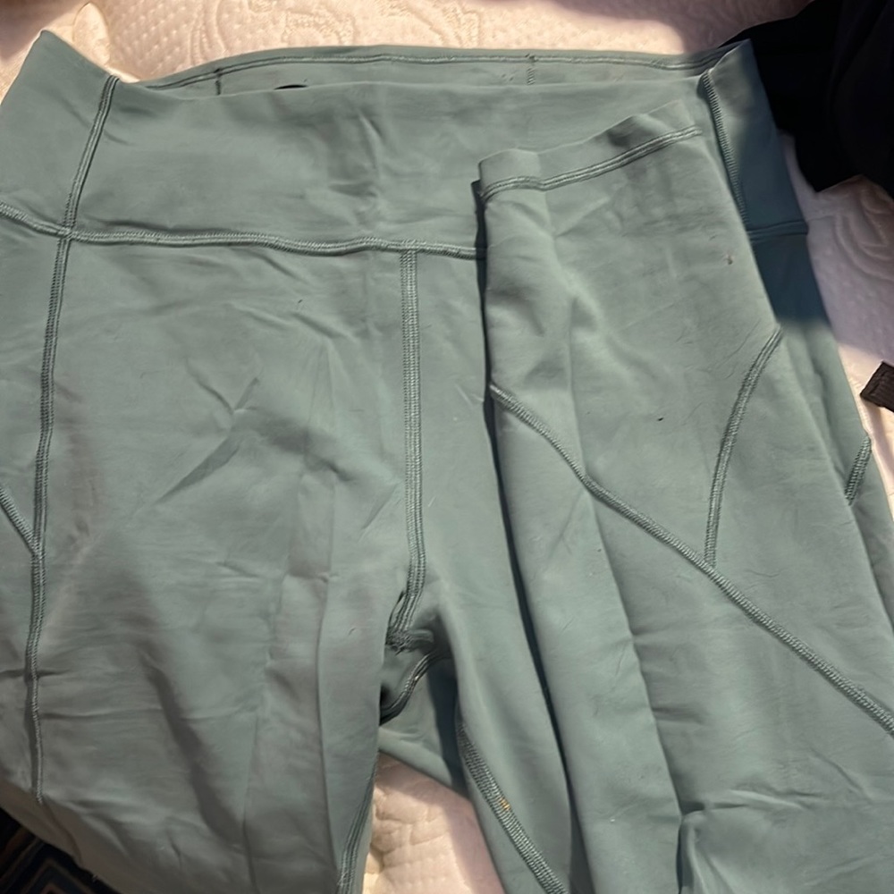 Lululemon leggings